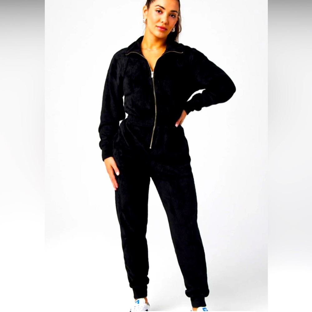 Fabletics Cozy Cord Zip Onesie Fleece Zippered Jumpsuit XL Black One-Pie…
